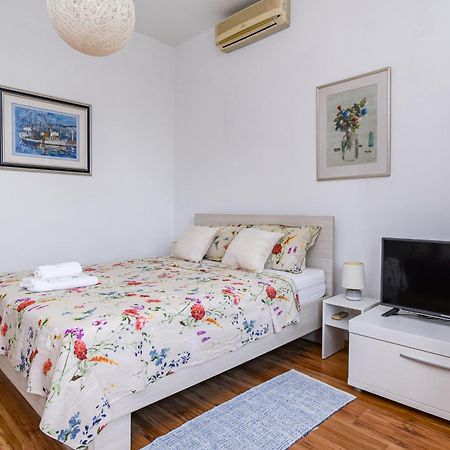Апартаменти Apartman Zara Опатія Екстер'єр фото